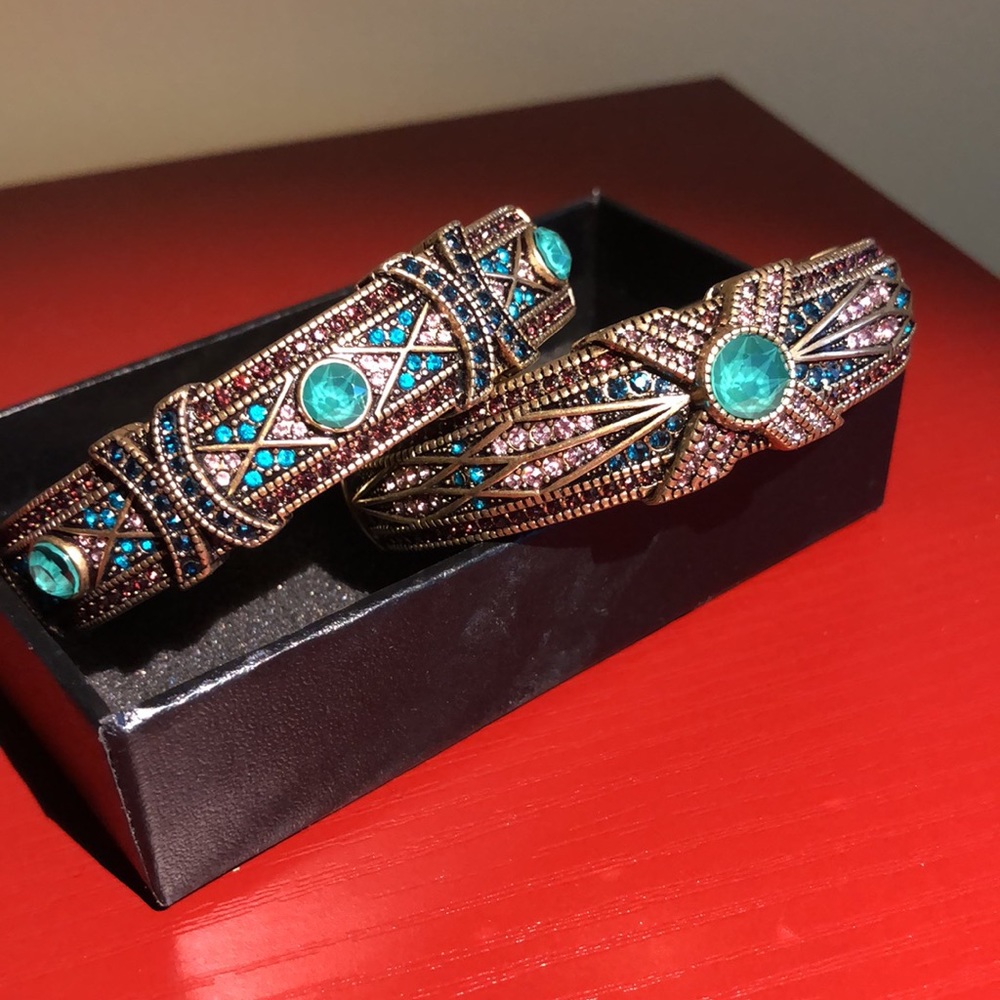 Heidi Daus set of hinged bracelets